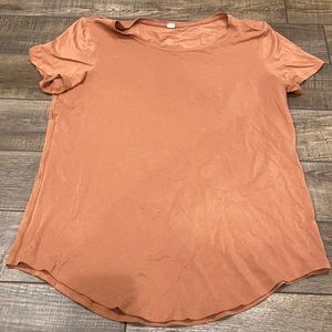 Lululemon T-Shirt